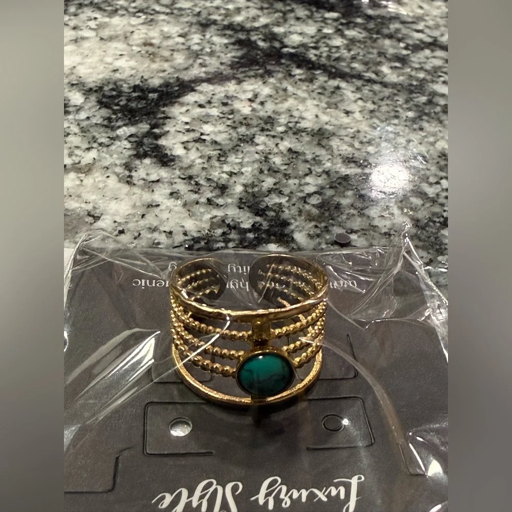 Gold and Turquoise ring 18k Gold plated - Picture 3 of 8